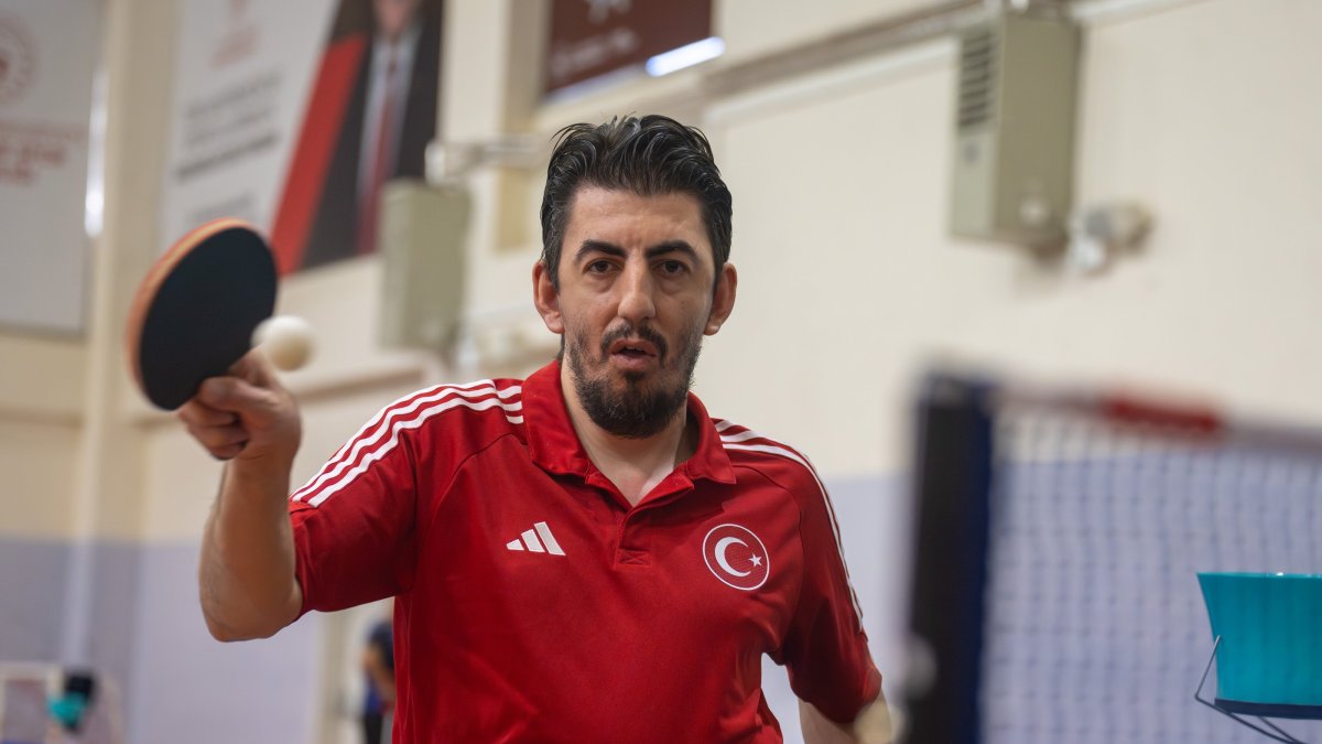 Turkish para table tennis champion Abdullah Öztürk trains in preparation for the upcoming European Para Table Tennis Championships, Istanbul, Türkiye, Nov. 14, 2025. (AA Photo)