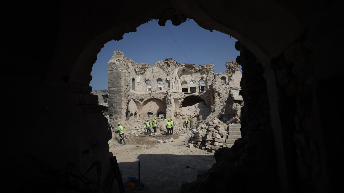Israeli strikes hit Gaza palace, over 20,000 artifacts lost