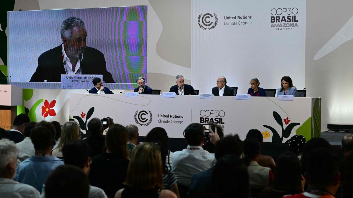 (2nd L to R) Brazil's Secretary for Climate, Energy and Environment at the Foreign Ministry Mauricio Lyrio; COP30 President Andre Correa do Lago; Brazil's Vice President and Minister of Industry and Trade Geraldo Alckmin; Brazil's Environment Minister Marina Silva; and COP30 CEO Ana Toni give a press conference during the COP30 U.N. Climate Change Conference, Belem, Brazil, Nov. 17, 2025. (AFP Photo)