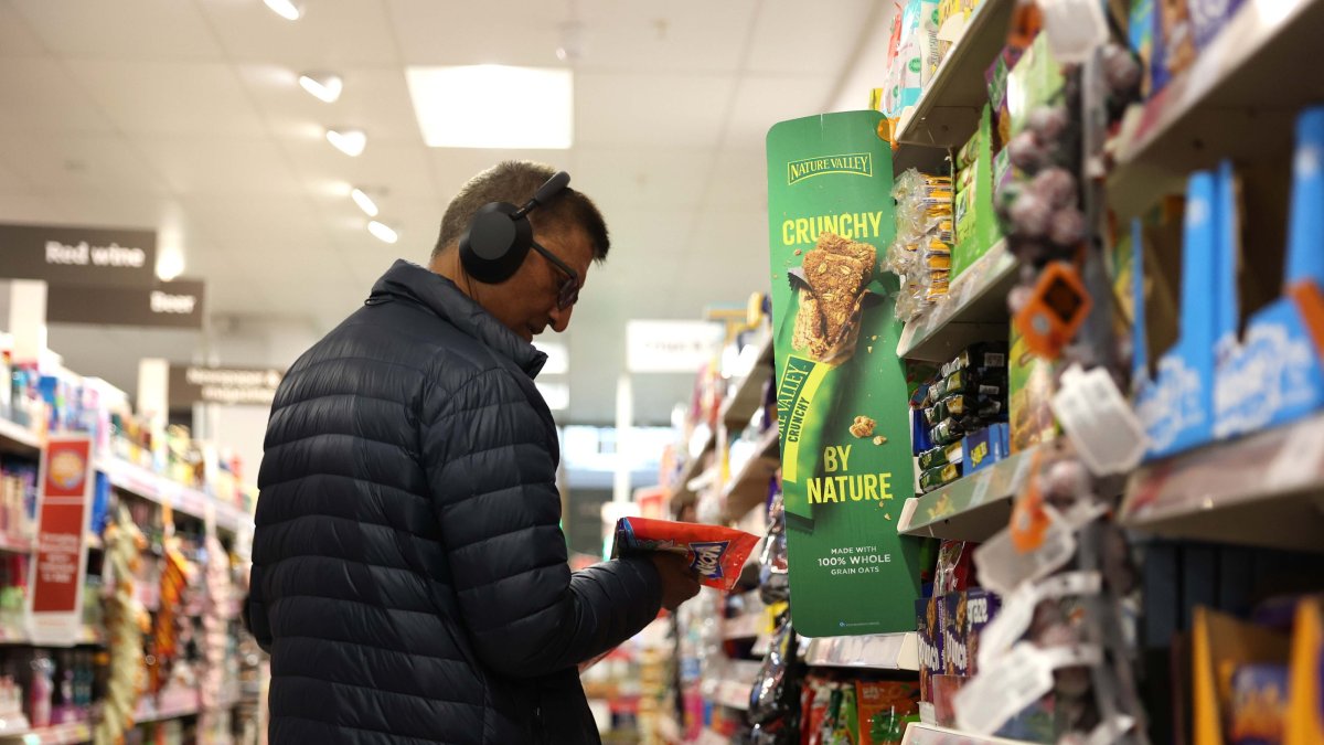 UK inflation eases slightly in October ahead of key budget