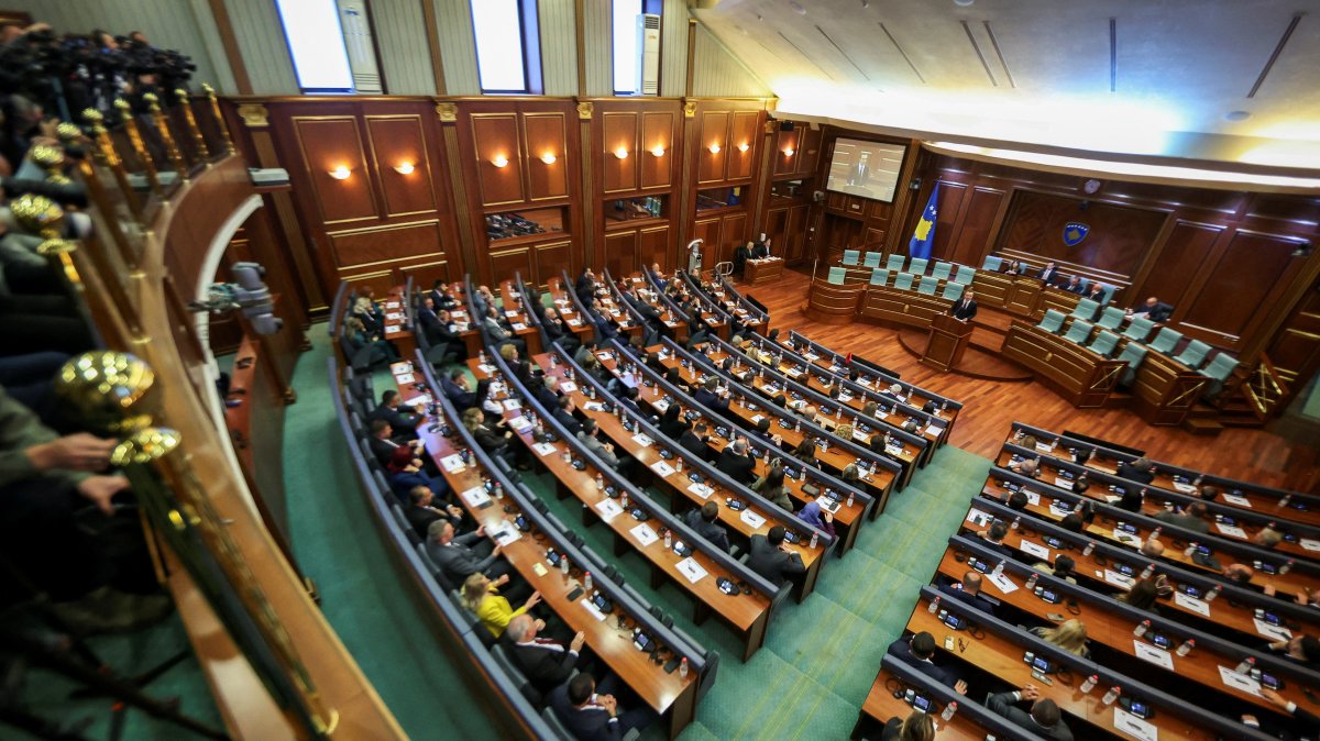 Kosovo parliament blocks Kurti’s 3rd-term bid, clearing way for elections