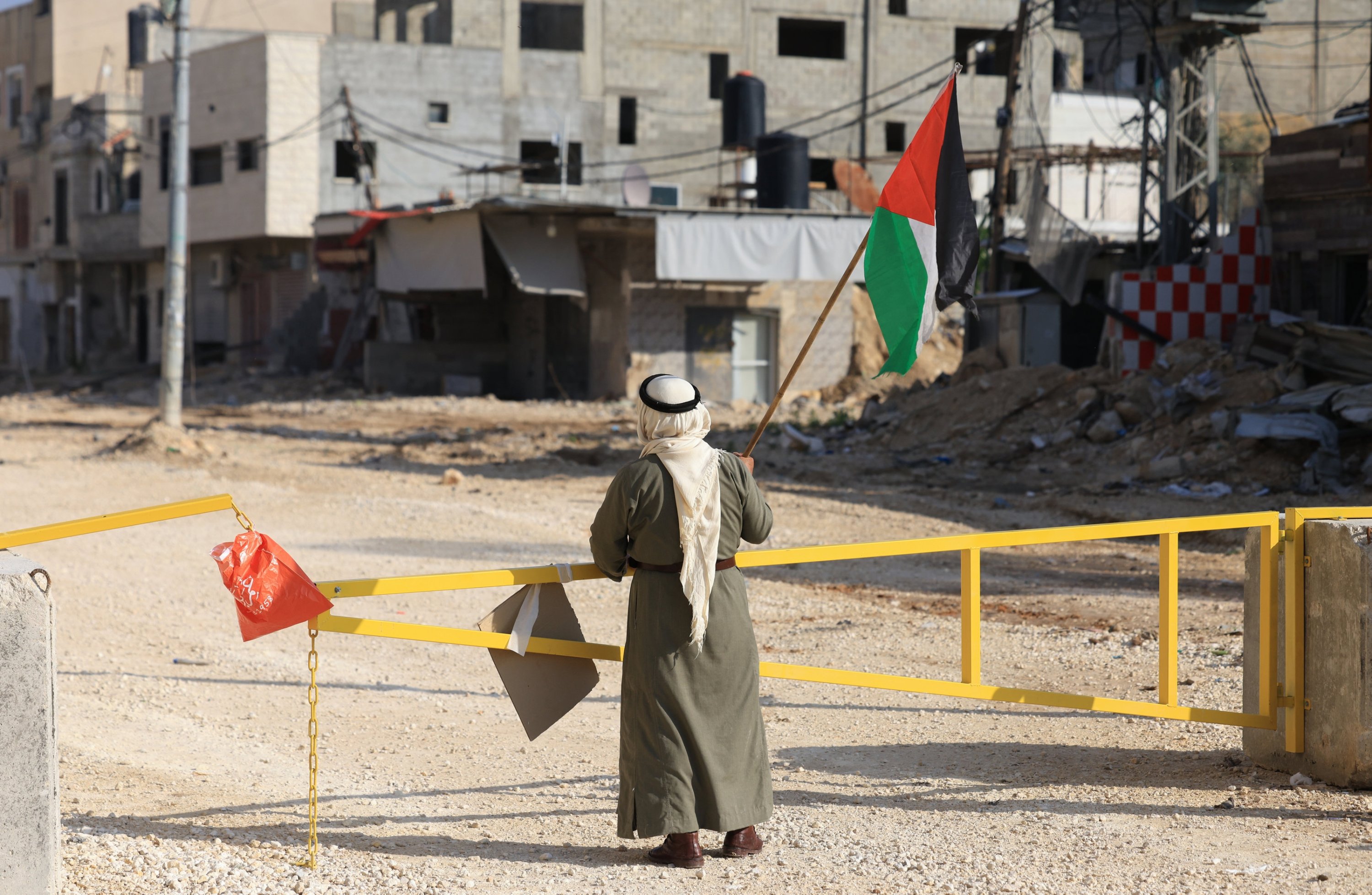 Human Rights Watch obtožuje Izrael prisilnega razseljevanja Palestincev na Zahodnem bregu