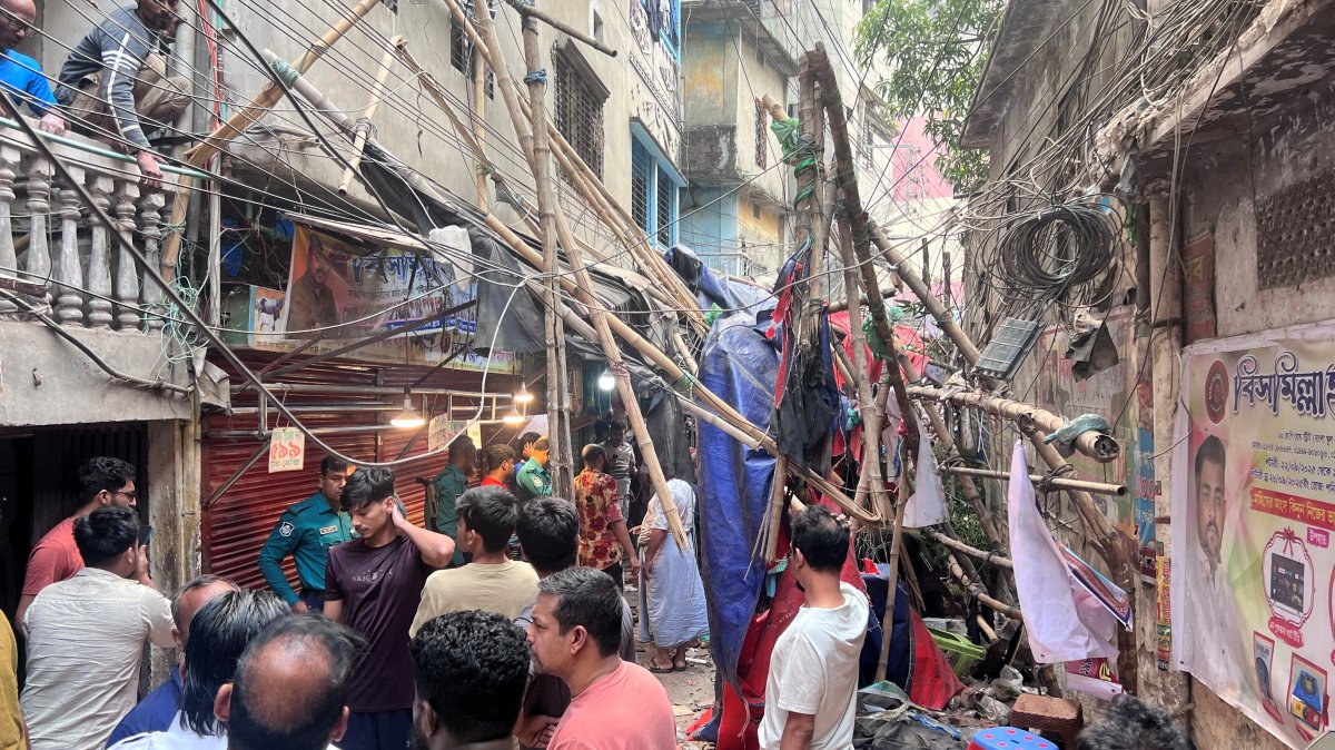 Magnitude 5.7 earthquake hits Bangladesh, killing 3, shaking Dhaka