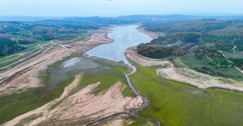 An aerial view of Ömerli Reservoir shows severely decreased water levels amid ongoing drought conditions, Istanbul, Türkiye, Nov. 11, 2025. (IHA Photo)