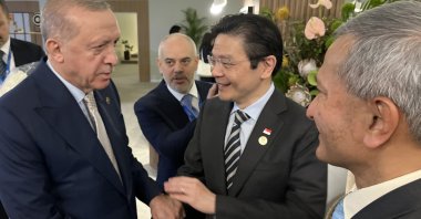 President Recep Tayyip Erdoğan meets with Singaporean Prime Minister Lawrence Wong at the G-20 Leaders’ Summit in Johannesburg, South Africa, Nov. 23, 2025. (IHA Photo)