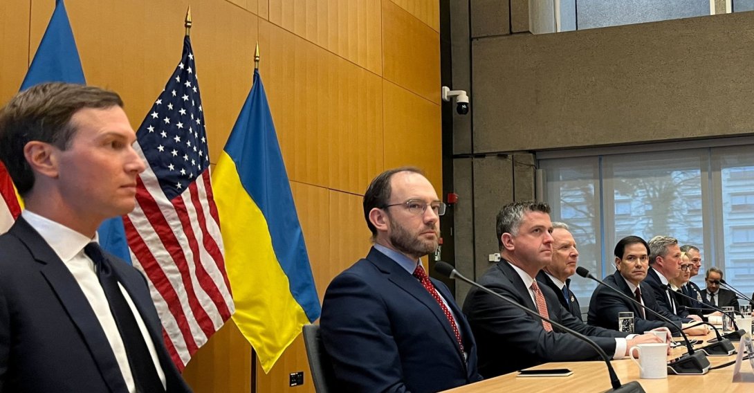 President Donald Trump&#039;s son-in-law Jared Kushner (L), U.S. Special Envoy Steve Witkoff, U.S. Secretary of State Marco Rubio, U.S. Army Secretary Daniel Driscoll sit before closed-door talks with Head of the Office of the President of Ukraine Andriy Yermak (not pictured) on ending Russia&#039;s war in Ukraine, at the U.S. Mission in Geneva, Switzerland, Nov. 23, 2025. (Reuters Photo)
