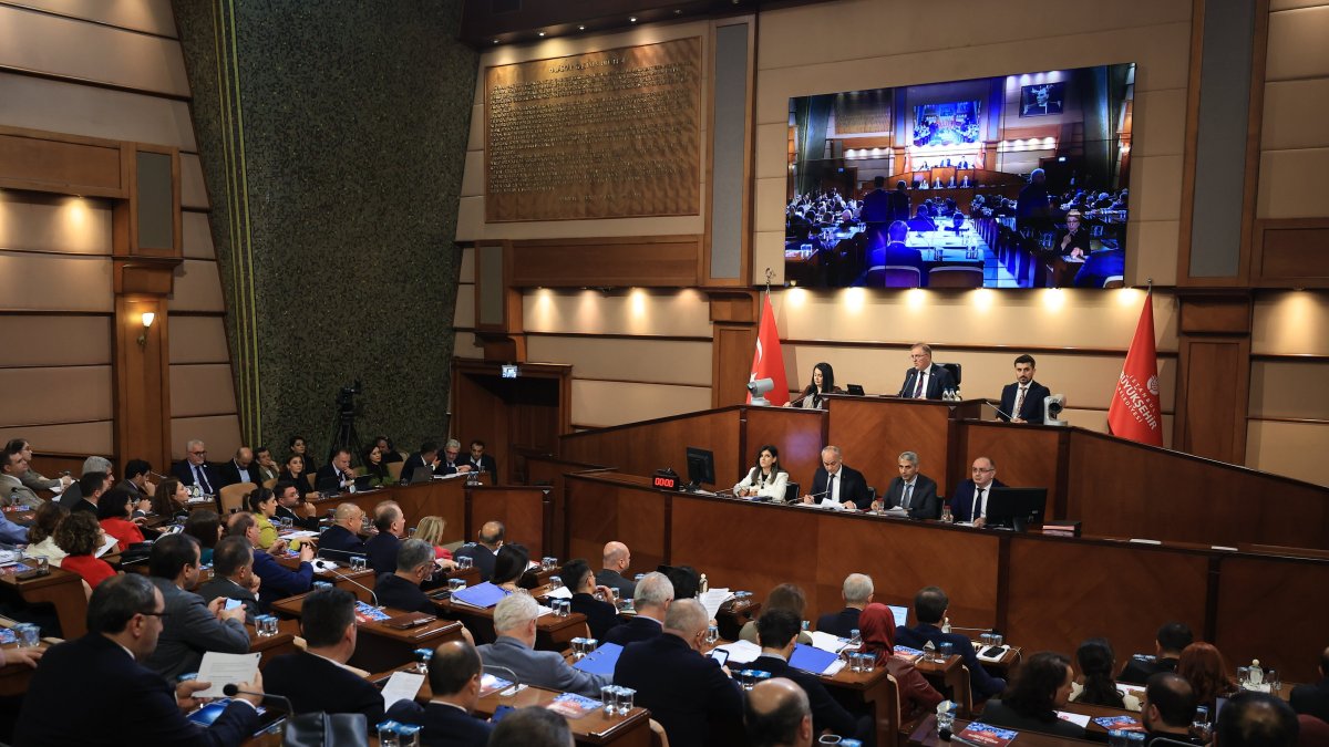 The sixth session of the Istanbul Metropolitan Municipality (IBB) Council's November meetings, chaired by IBB Deputy Mayor Nuri Aslan, Istanbul, Türkiye, Nov. 20, 2025. (AA Photo)