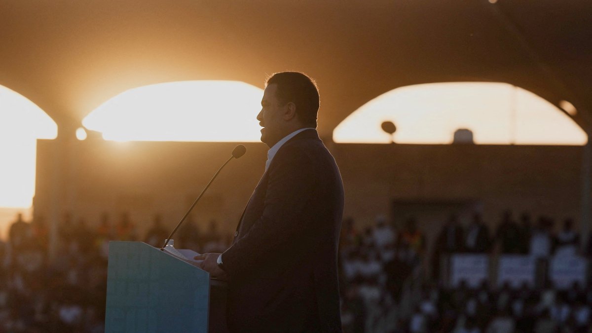 Iraqi Prime Minister Mohammed S. Al Sudani attends an election rally ahead of the upcoming Iraqi parliamentary elections, Najaf, Iraq, Nov. 2, 2025. (Reuters Photo)