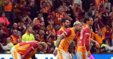 Galatasaray players celebrate after a goal during the Süper Lig match against Gençlerbirliği at RAMS Park, Istanbul, Türkiye, Nov. 2, 2022. (IHA Photo)