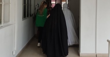 Colombian immigration personnel accompany minors and women rescued from the Jewish Lev Tahor cult, Yarumal, Colombia, Nov. 23, 2025. (Migración Colombia on X)