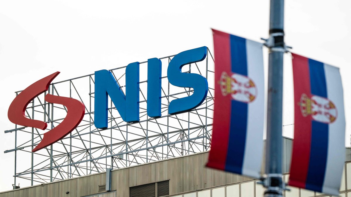 Serbia's sanctioned oil refinery days away from 'complete halt'