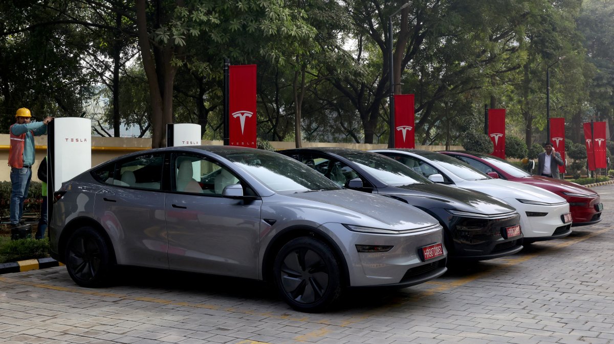 Tesla struggles to recoup as sales fall, European business suffers