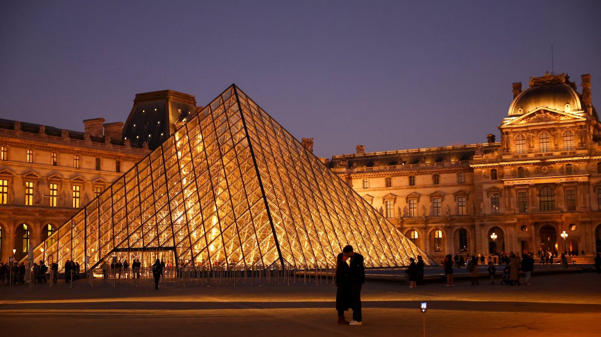 Louvre Museum, after its Campana Gallery, originally built in the 1930s, Paris, France, Nov. 17, 2025. (Reuters Photo)