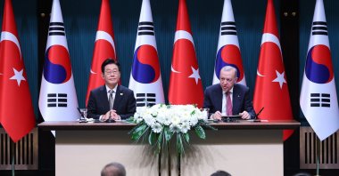 South Korean President Lee Jae Myung (L) and President Recep Tayyip Erdoğan hold a joint press briefing at the Presidential Complex, Ankara, Türkiye, Nov. 24, 2025. (EPA Photo)