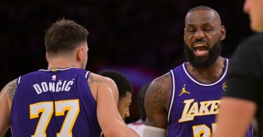 Los Angeles Lakers&#039; Luka Doncic (L) and LeBron James react after a foul during the first half against the Los Angeles Clippers at Crypto.com Arena, Los Angeles, U.S., Nov. 25, 2025. (Reuters Photo)