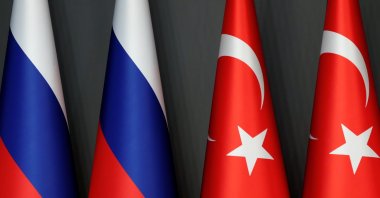Flags of Türkiye and Russia are seen ahead of a news conference after a Syria summit, in Istanbul, Türkiye, Oct. 27, 2018. (Reuters File Photo)