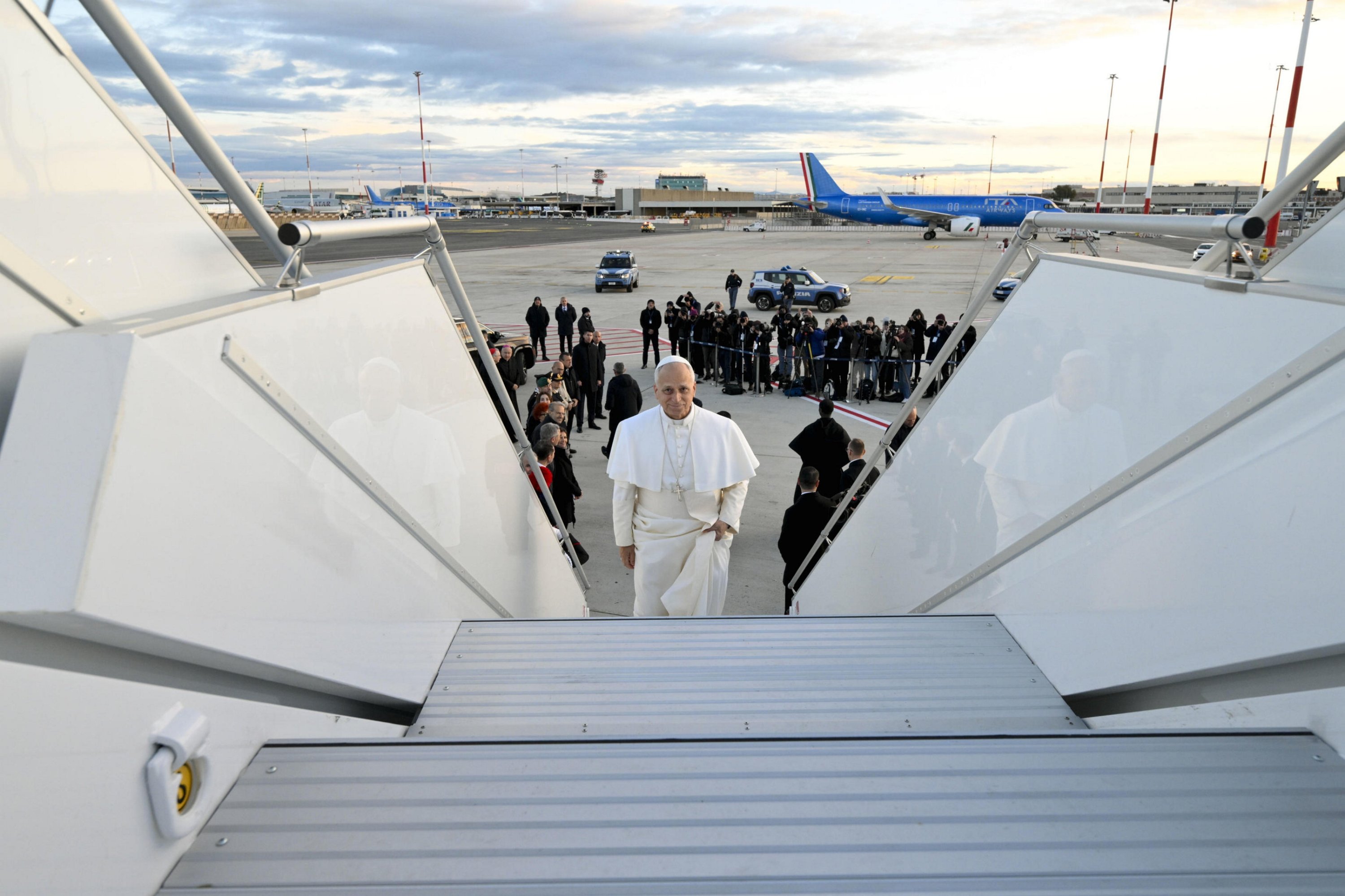 Papež Leon XIV. obiskal Turčijo in Libanon na prvem tujem potovanju