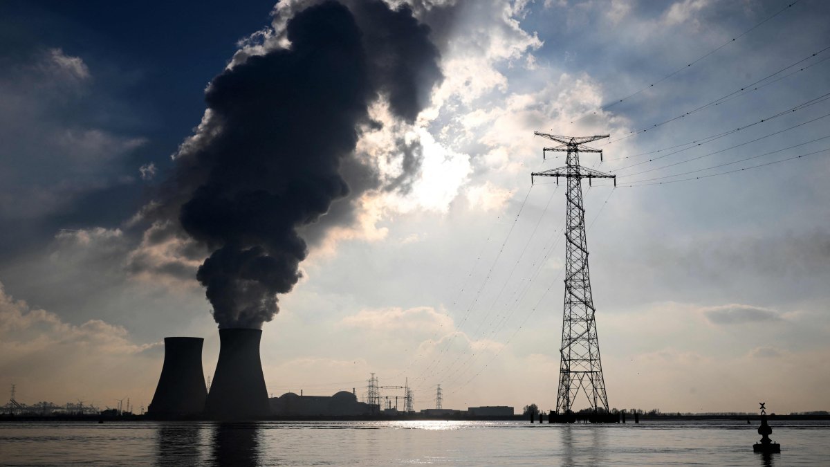 World energy outlook 2025 and geopolitical balances