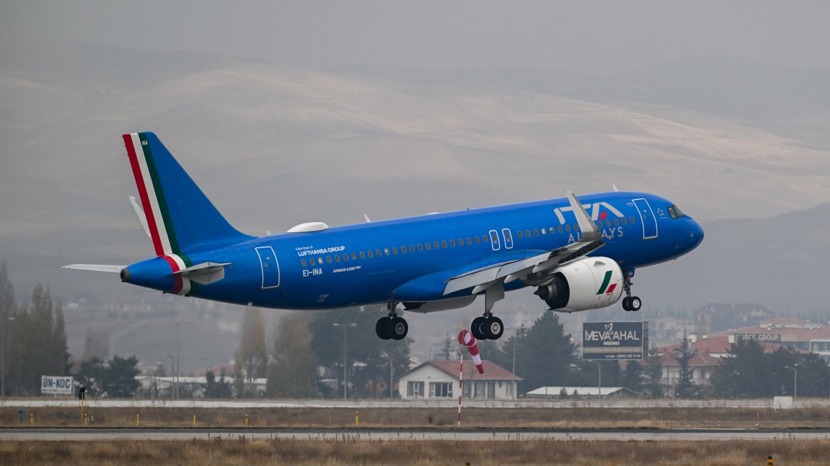 Pope Leo XIV begins Türkiye visit