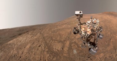 NASA&#039;s Perseverance rover takes a selfie inside the Jezero Crater in the northern hemisphere of Mars, May 10, 2025. (Reuters Photo)