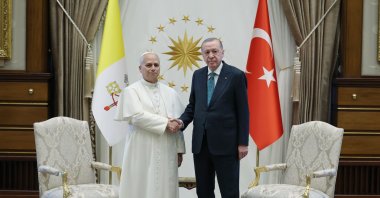 Pope Leo XIV (L) shakes hands with President Recep Tayyip Erdoğan at the Presidential Complex, Ankara, Türkiye, Nov. 27, 2025. (Courtesy of Turkish Presidency)