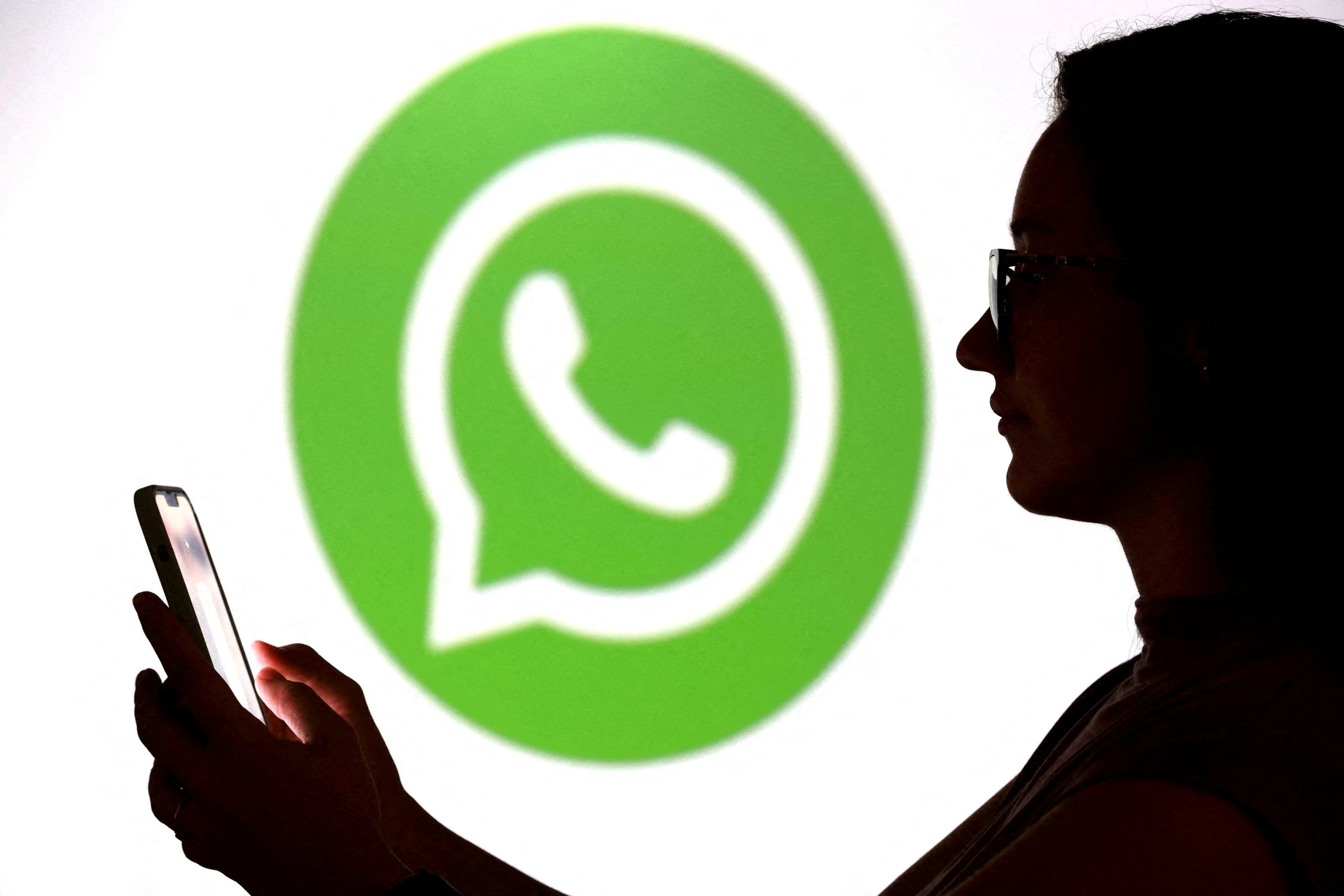 Russia warns WhatsApp could face nationwide ban