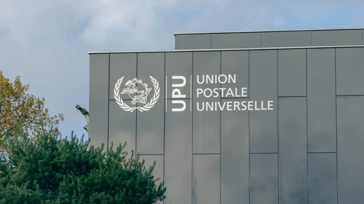 'Theater of recognition': Flag in Bern, rubble in Gaza