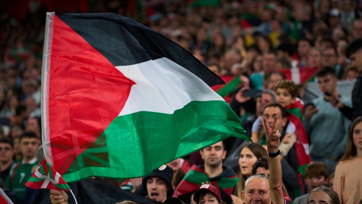 Switzerland, FIFA fund new West Bank football pitches