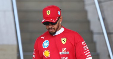 Ferrari&#039;s Lewis Hamilton arrives ahead of the Qatar Grand Prix at the Lusail International Circuit, Lusail, Qatar, Nov. 27, 2025. (Reuters Photo)