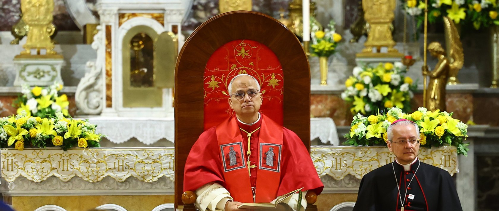 Pope Leo XIV (C) attends a meeting with bishops, priests and pastoral workers at the Saint Esprit Cathedral, Istanbul, Türkiye, Nov. 28, 2025. (EPA Photo)
