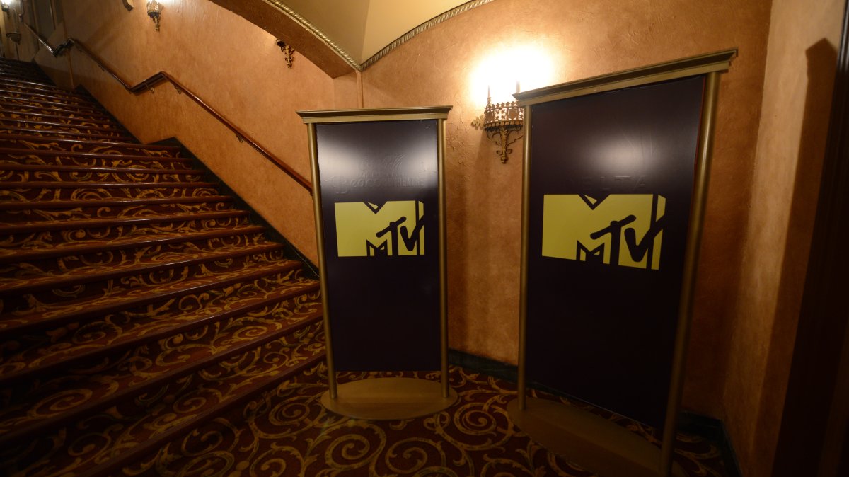 A view from a MTV event at the Beacon Theater in New York, U.S., April 25, 2013. (AP Photo)