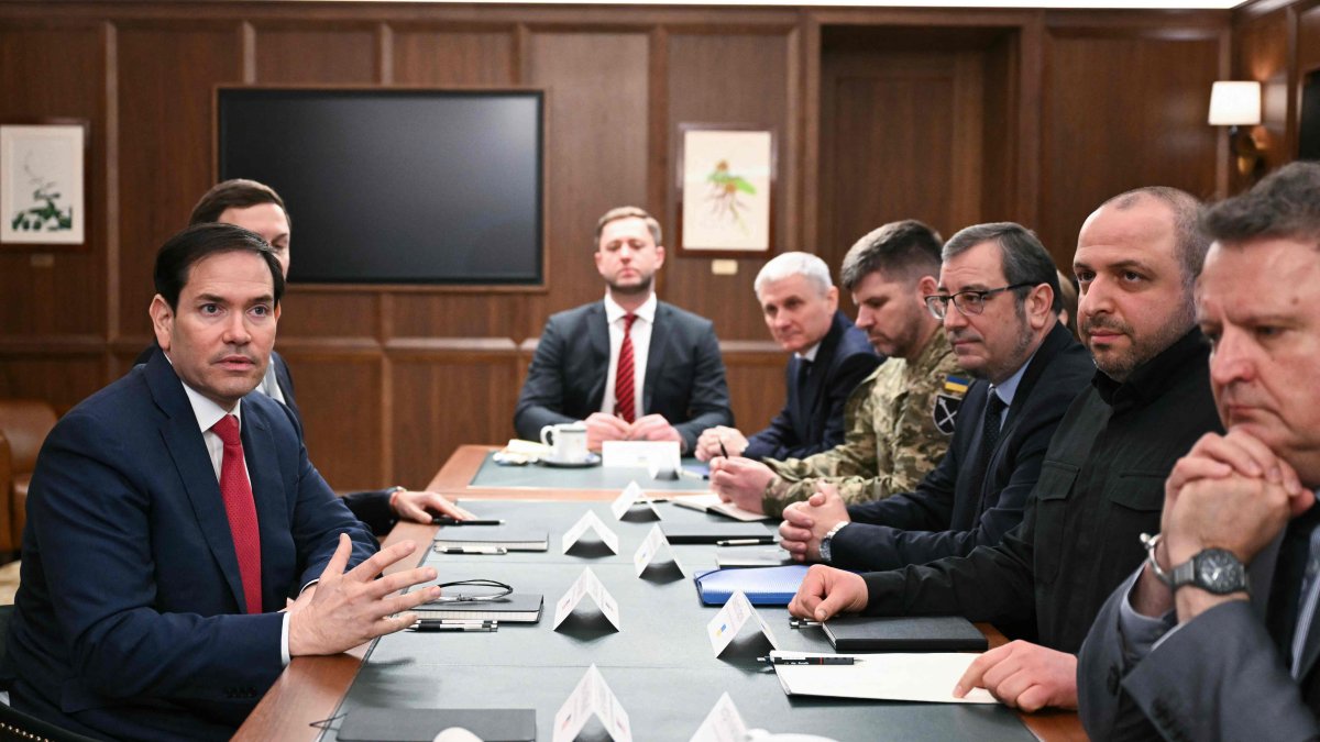 US, Ukraine officials kick off peace talks in Florida