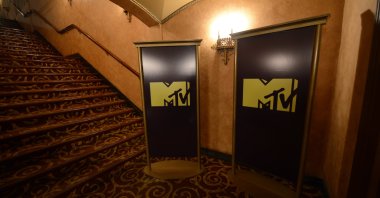 A view from a MTV event at the Beacon Theater in New York, U.S., April 25, 2013. (AP Photo)