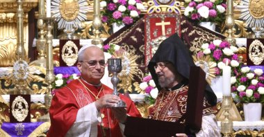 Pope Leo XIV (L) and Patriarch Sahak II during a prayer visit at the Armenian Apostolic Cathedral, Istanbul, Türkiye, Nov. 30, 2025. (EPA Photo)