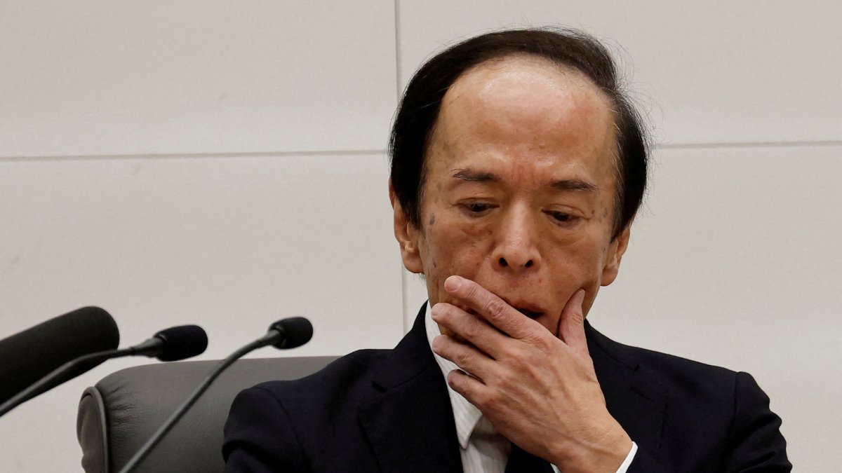 Bank of Japan Governor Kazuo Ueda attends a press conference after a policy meeting, Tokyo, Japan, Oct. 30, 2025. (Reuters Photo)