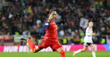 Spain&#039;s Aitana Bonmati in action during the UEFA Women&#039;s Nations League final 1st leg against Germany, Kaiserslautern, Germany, Nov. 28, 2025. (EPA Photo)