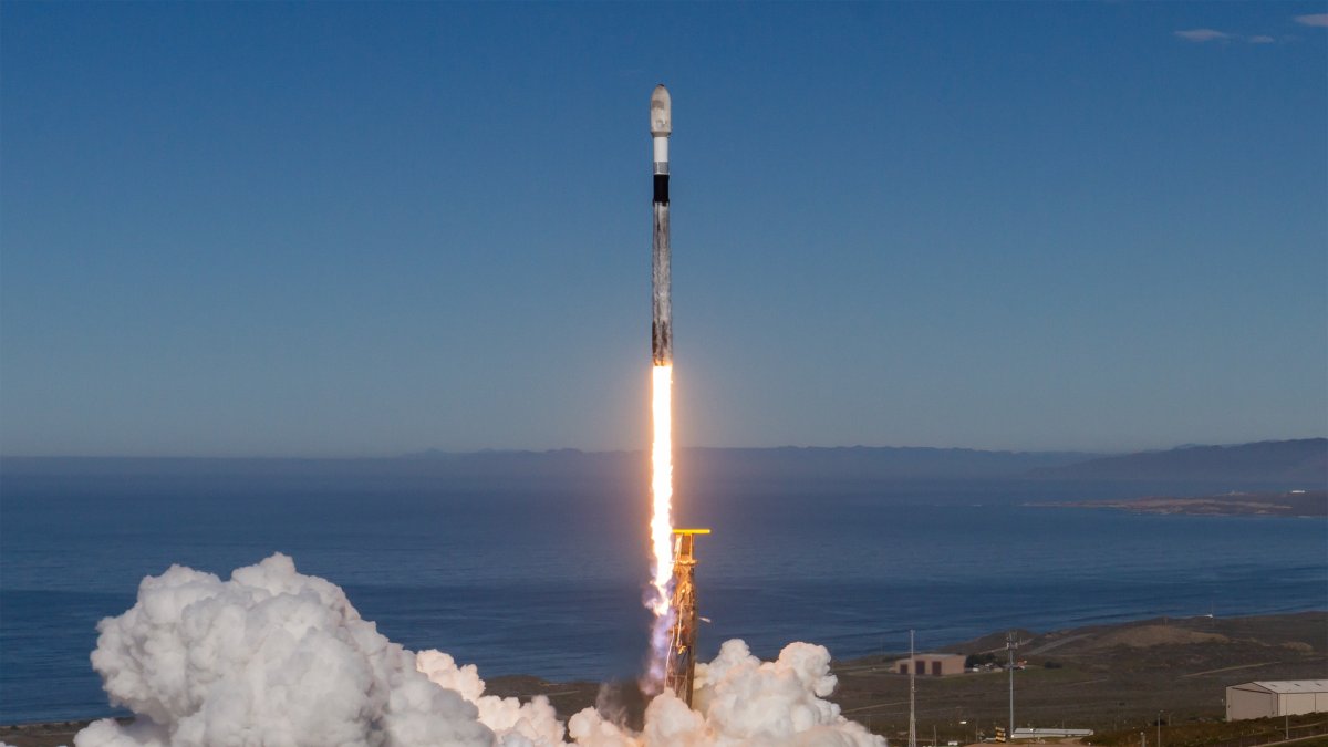 Türkiye's first orbital transfer vehicle, FGN-TUG-S01, developed by Fergani Space, has begun its mission in space via launch from California, U.S., Nov. 28, 2025. (AA Photo)