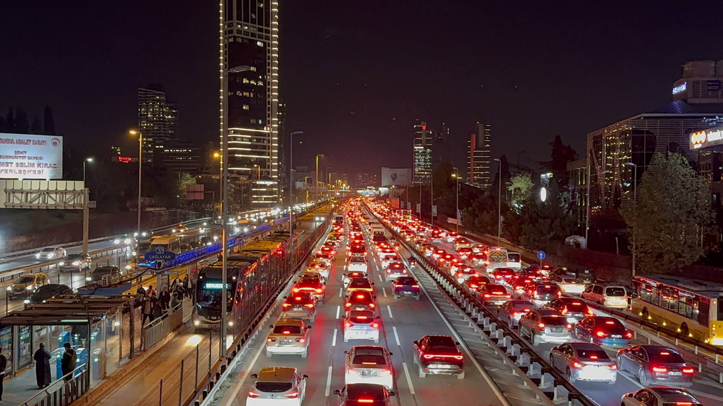 Turkish auto sales up nearly 10% in November for new monthly record