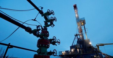 A wellhead and drilling rig in the Yarakta oilfield, Irkutsk region, Russia, March 11, 2019. (Reuters Photo)