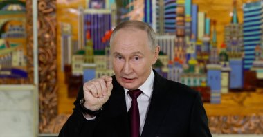 Russia&amp;#039;s President Vladimir Putin meets with members of the media after addressing participants of the VTB Investment Forum &amp;quot;Russia Calling!&amp;quot; in Moscow, Dec. 2, 2025. (AFP Photo)