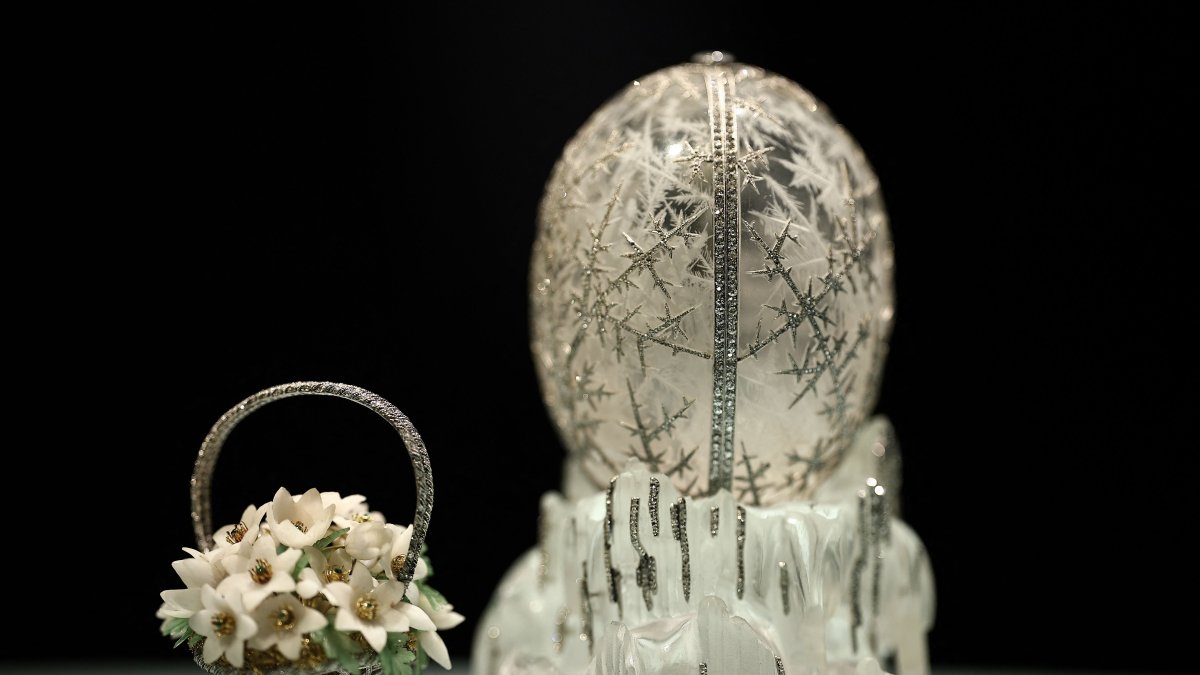 "The Winter Egg" by Faberge, which was commissioned by former Russian Emperor Nicholas II as an Easter gift to his mother in 1913, is displayed during a media preview by auction house Christie's, London, U.K., Nov. 27, 2025. (AFP Photo)