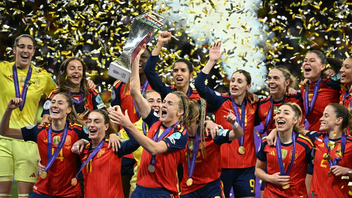 Pina stars as Spain beat Germany to retain Nations League crown