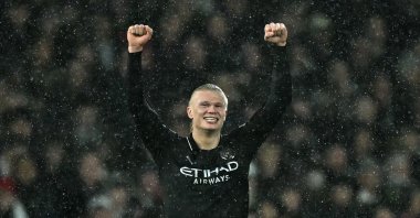 Manchester City&#039;s Erling Haaland celebrates scoring the opening goal, and his 100th Premier League goal,  during the English Premier League football match against Fulham at Craven Cottage, London, U.K., Dec. 2, 2025. (AFP Photo)