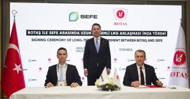 Energy and Natural Resources Minister Alparslan Bayraktar (C) oversees a signing ceremony between BOTAŞ and SEFE, Istanbul, Türkiye, Dec. 3, 2025. (AA Photo)