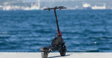An electric scooter parked along the Sarayburnu coastal road, Istanbul, Türkiye, Sept. 2, 2024. (Shutterstock Photo)