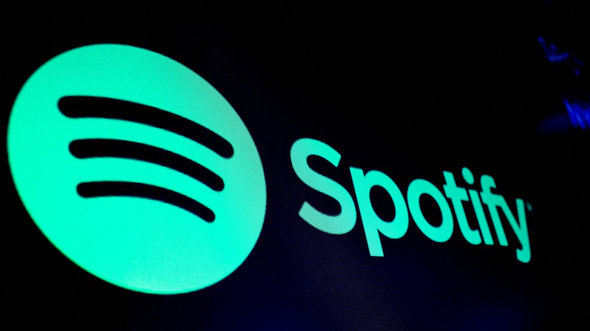 Spotify 2025 Wrapped: Top tracks, personalized insights