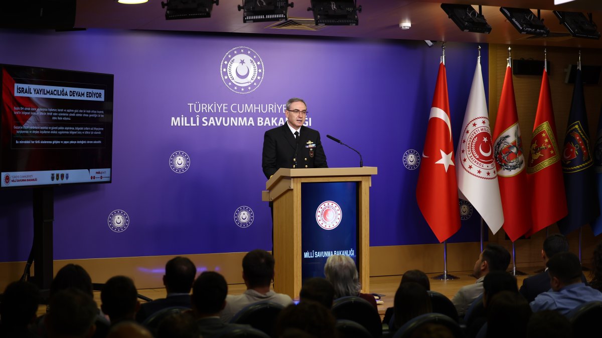 Türkiye starts building 1st indigenous submarine