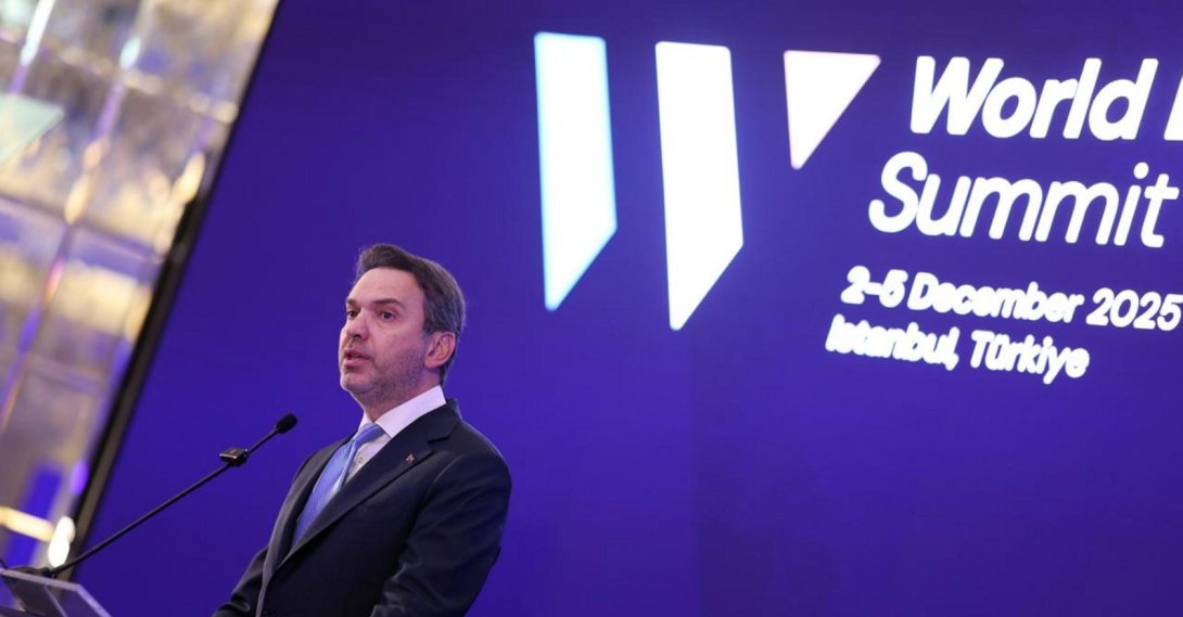 Energy and Natural Resources Minister Alparslan Bayraktar delivers a speech at a summit, Istanbul, Türkiye, Dec. 3, 2025. (AA Photo)