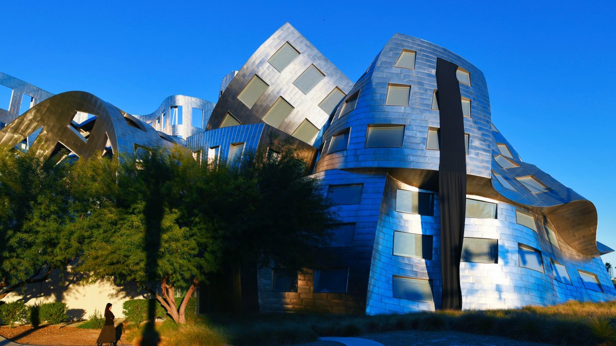The Frank Gehry-designed Cleveland Clinic Lou Ruvo Center for Brain Health is seen with a black sash, Las Vegas, U.S., Dec. 5, 2025. (AP Photo)