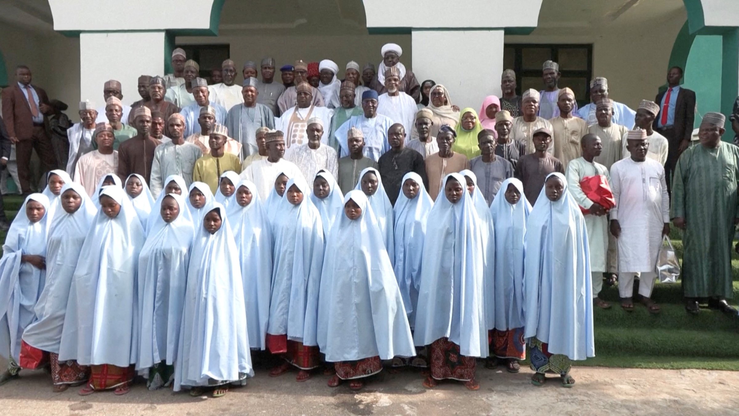 Nigeria secures release of 100 abducted schoolchildren